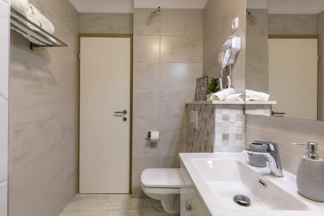 Apartments Cezar Сплит Экстерьер фото